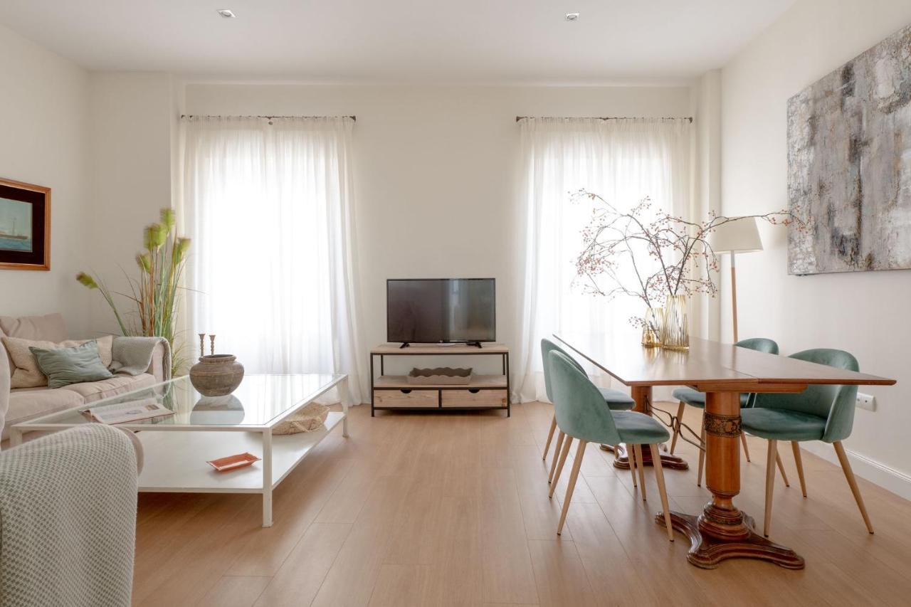 Plaza Nueva 2 Bedrooms & 2 Bathrooms Seville Luaran gambar